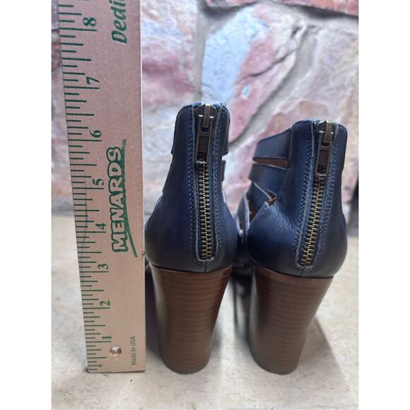 Steve Madden Vendettaa Navy Open-Toe Caged Block Heeled Bootie Sz 8.5B - Picture 5 of 11